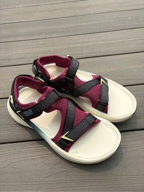 Teva Women's Aventrail R2T Trail Running Sandals Phantom/Raspberry Size 10